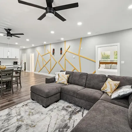 Centrally Located Home In Atlanta-10 Mins From Ga Aquarium, Mercedes Benz Stadium, & Much More Exterior photo