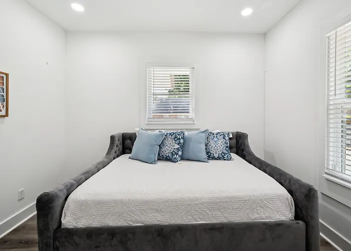 Centrally Located Home In Atlanta-10 Mins From Ga Aquarium, Mercedes Benz Stadium, & Much More