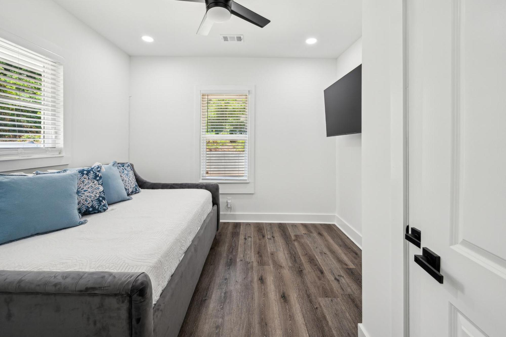 Centrally Located In Atlanta-10 Mins From Ga Aquarium, Mercedes Benz Stadium, & Much Villa *
