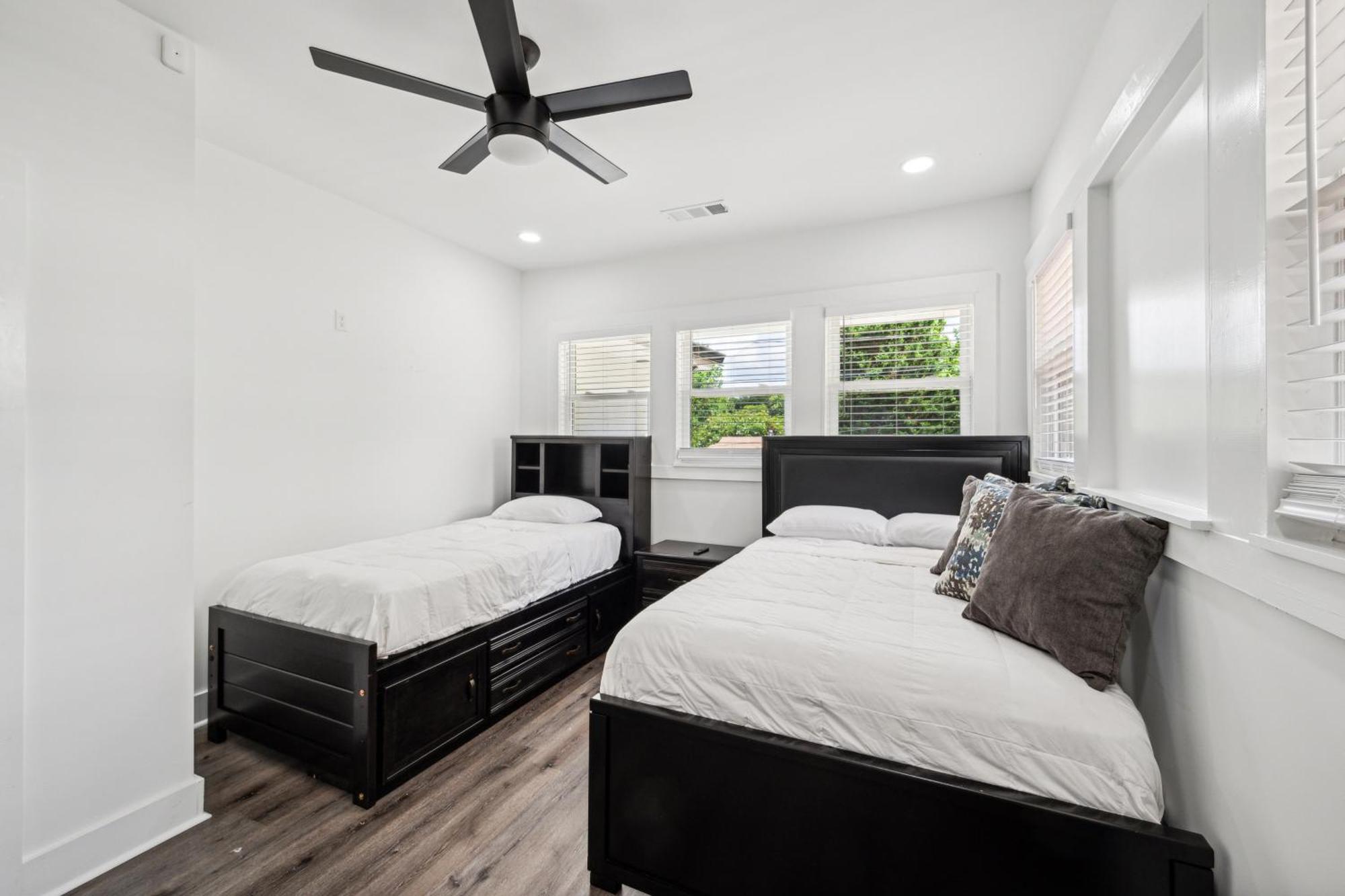 Centrally Located In Atlanta-10 Mins From Ga Aquarium, Mercedes Benz Stadium, & Much Villa *