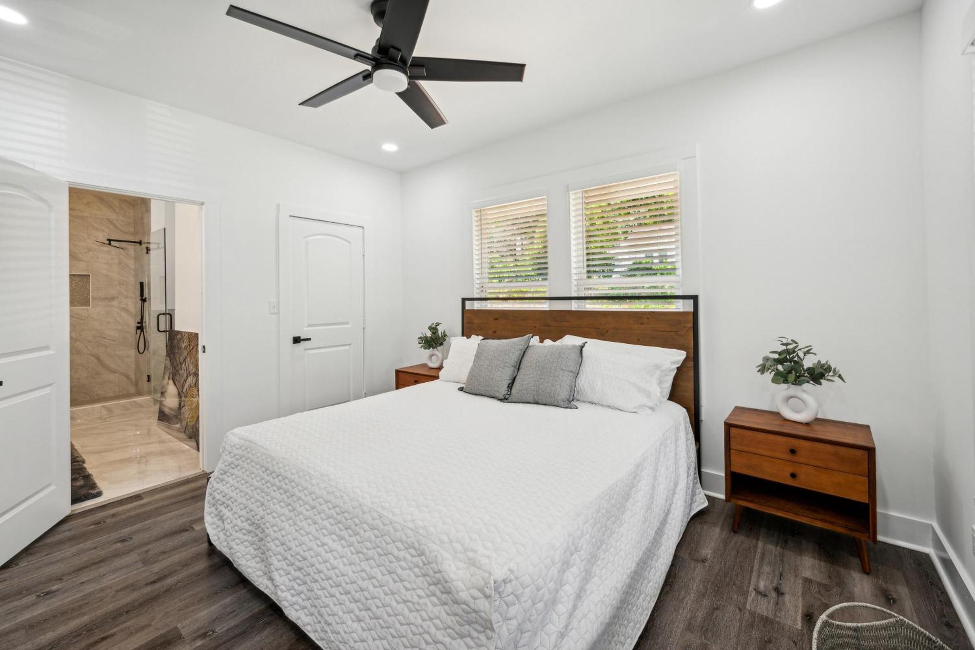 Centrally Located In Atlanta-10 Mins From Ga Aquarium, Mercedes Benz Stadium, & Much