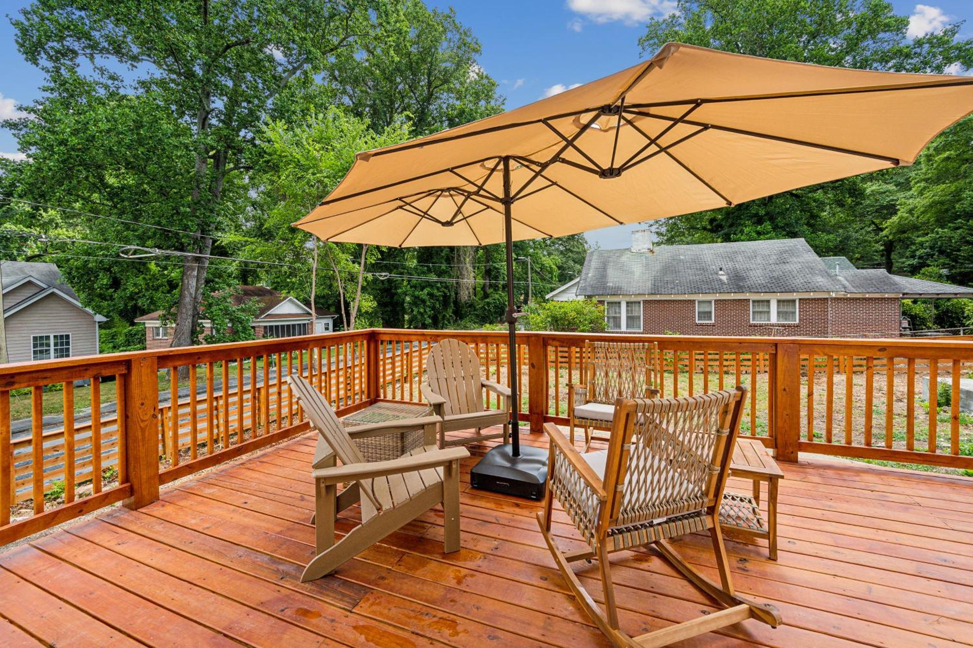 Villa Centrally Located In Atlanta-10 Mins From Ga Aquarium, Mercedes Benz Stadium, & Much *